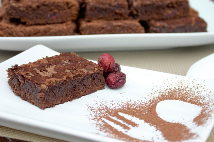 Brownie-chocolate-arandanos
