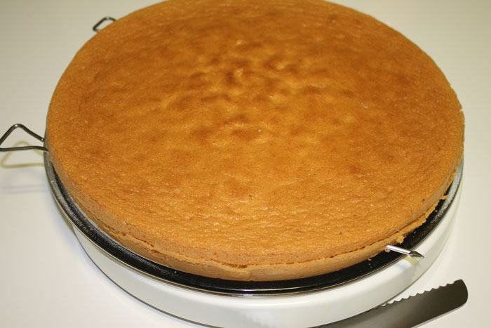 como-cortar.bizcocho-8300